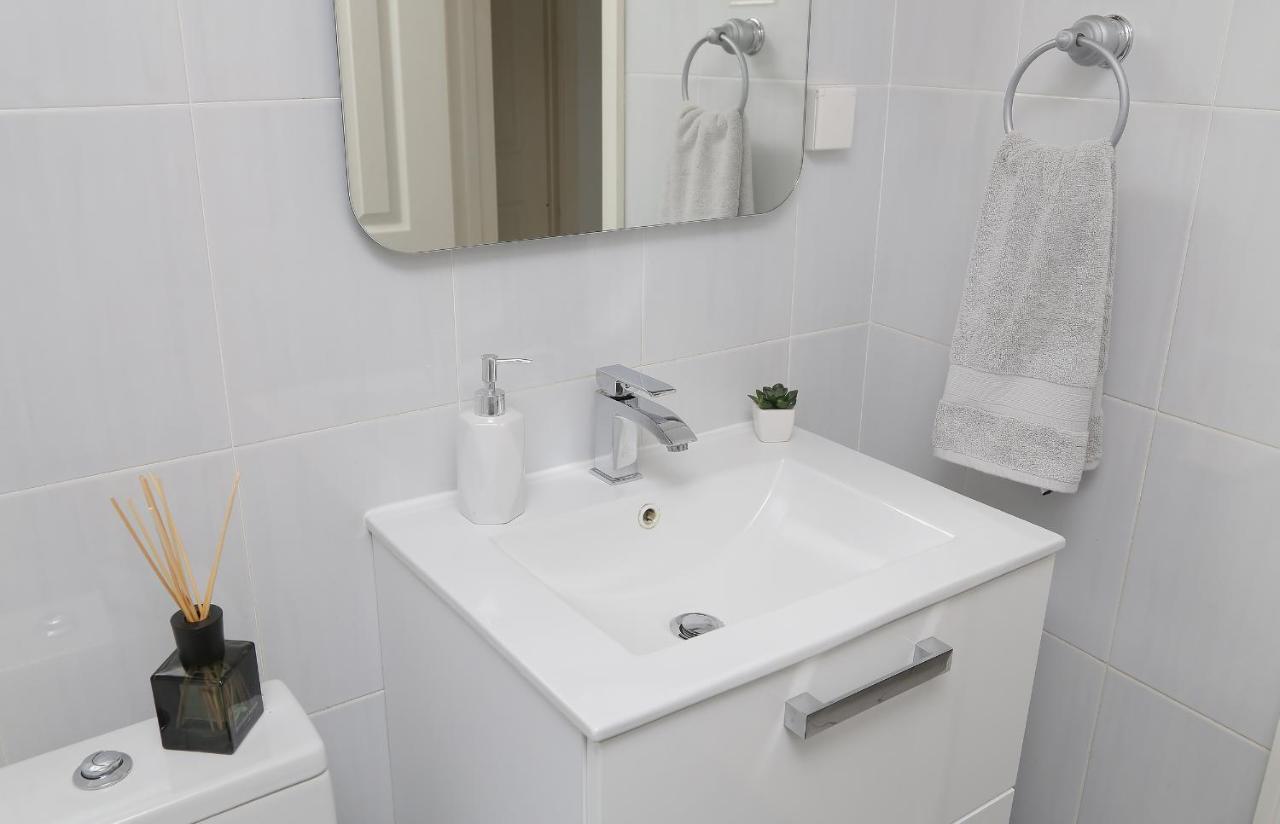 Spacious 2 Bedroom Apt Luxeview- Oldtownview, 10Min To Town Дубровник Экстерьер фото