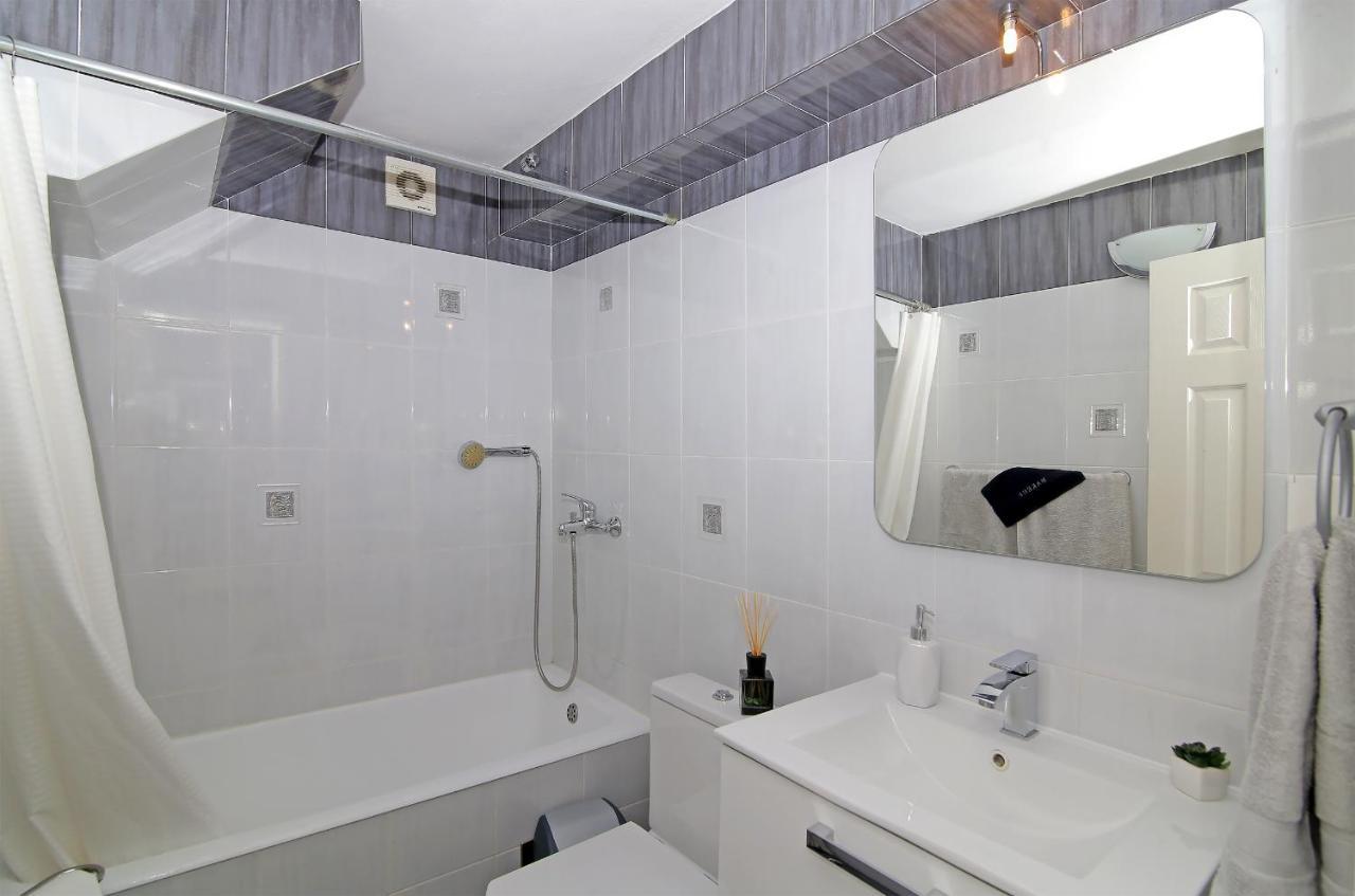 Spacious 2 Bedroom Apt Luxeview- Oldtownview, 10Min To Town Дубровник Экстерьер фото